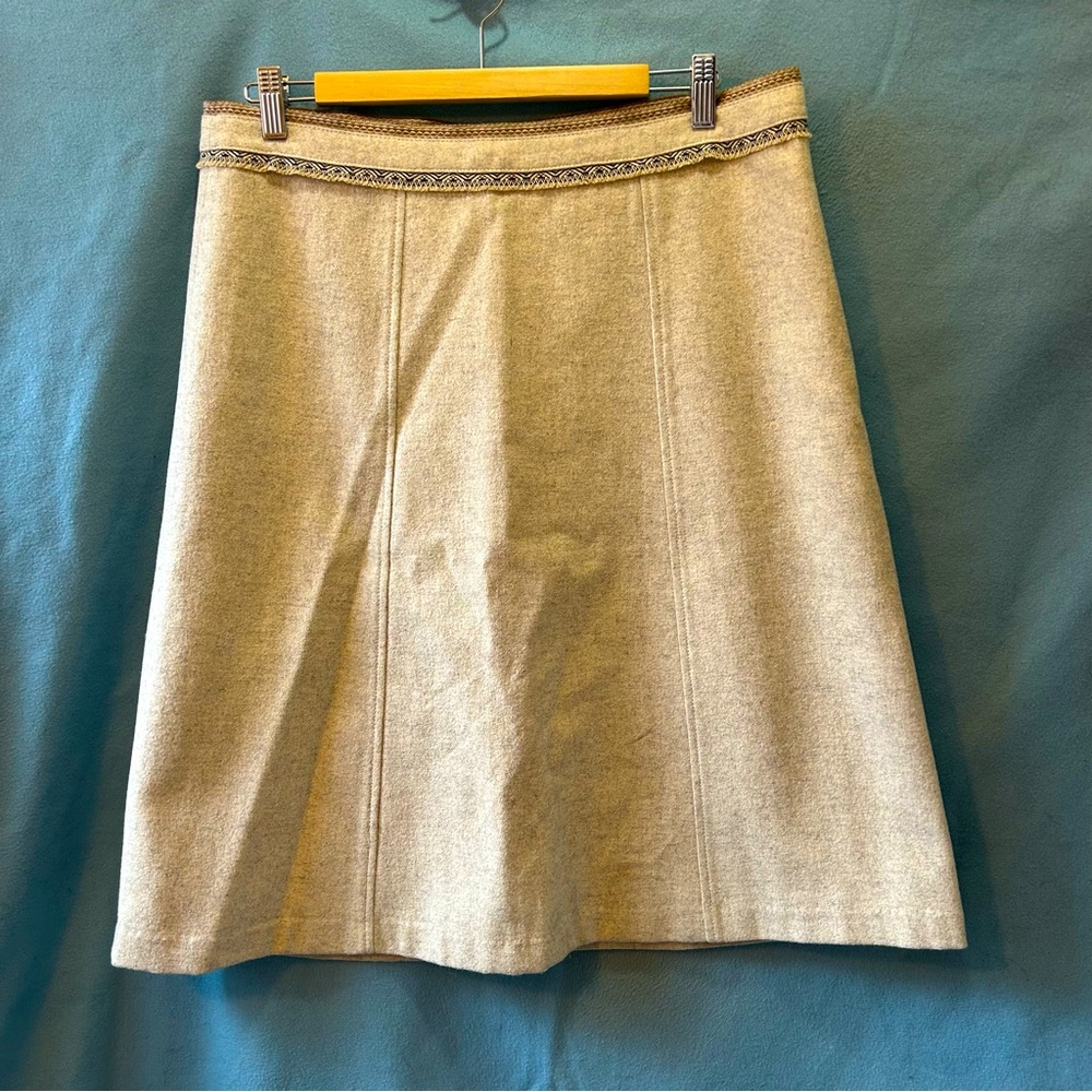 Gap Knee Length Skirt Wool Blend Size 14 Tan with Brown decorative trim